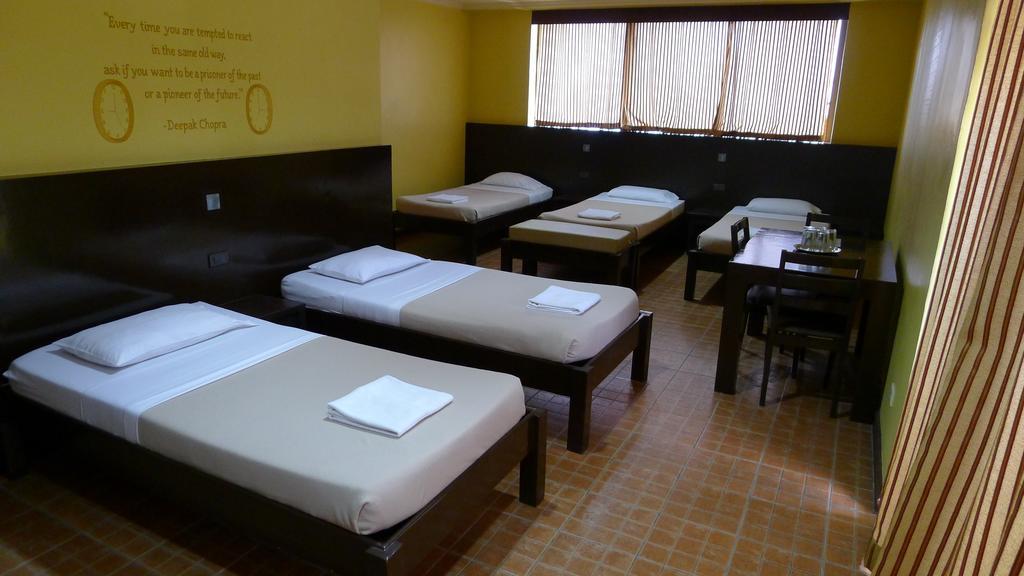 West Gorordo Hotel Cebu Exterior photo
