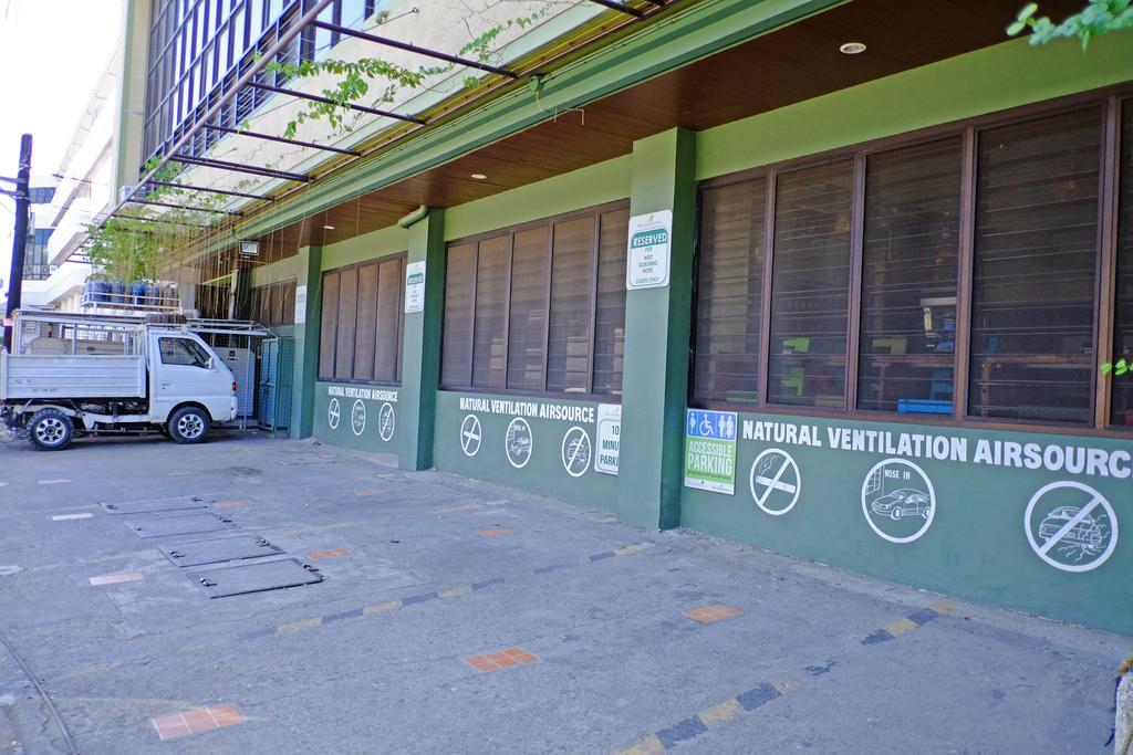 West Gorordo Hotel Cebu Exterior photo
