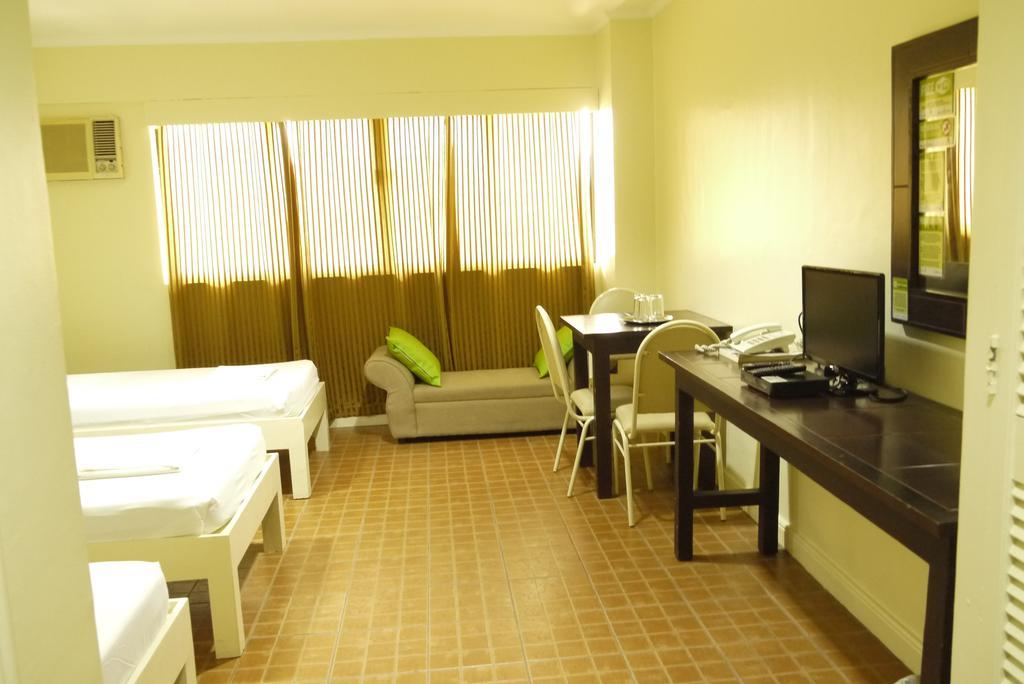 West Gorordo Hotel Cebu Exterior photo